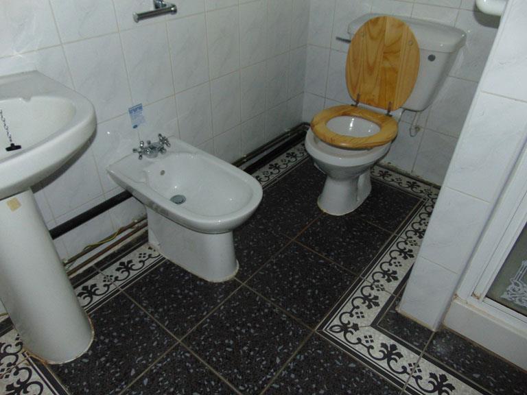 EN SUITE
